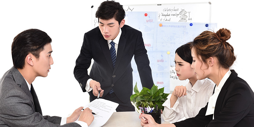 設(shè)計(jì)軟件開(kāi)發(fā)團(tuán)隊(duì)